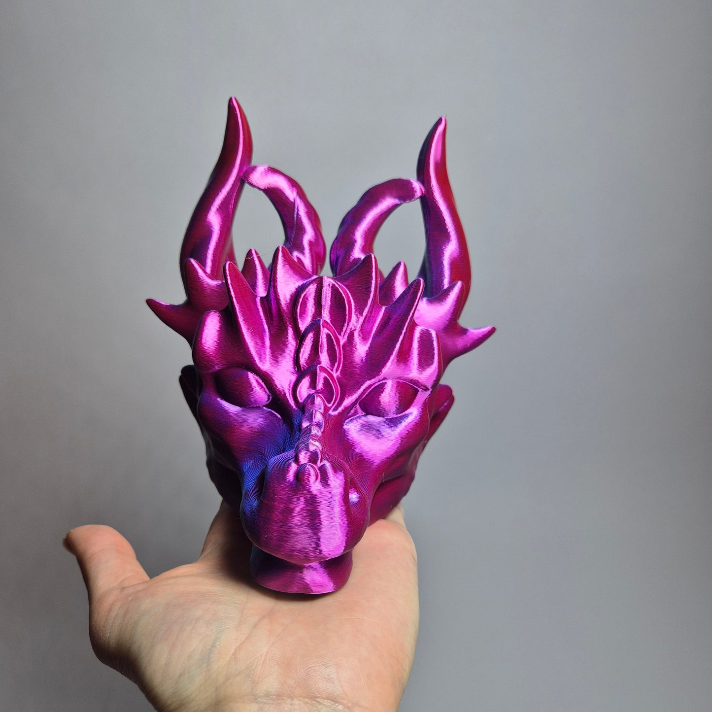 Dragon Glasses Stand 4